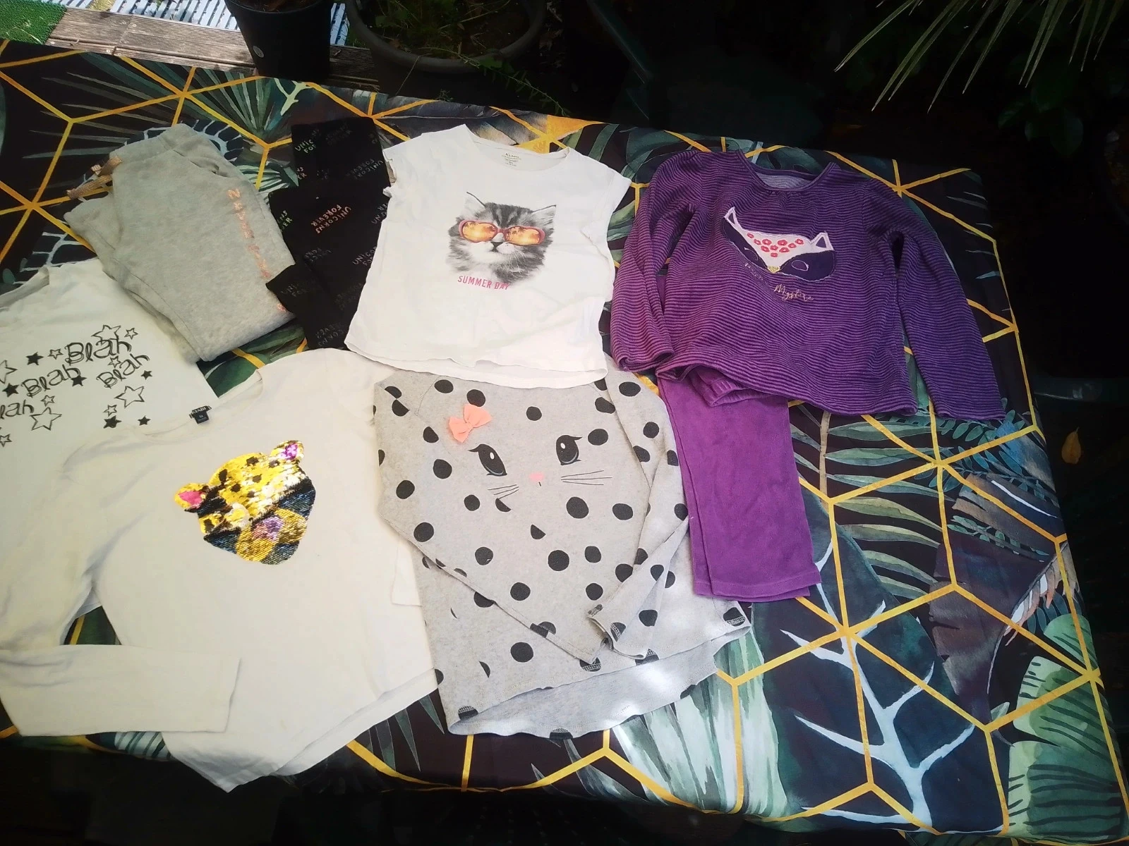Lot de 8 vêtements fille 8 ans – photo 2
